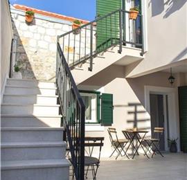 4 Bedroom Townhouse with Shared Terrace on Ciovo Island near Trogir, Sleeps 8